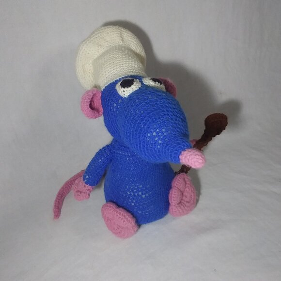 Rat/Chef Crochet Doll - Picture 1 of 2
